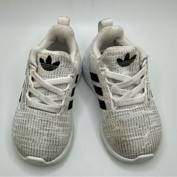 Adidas Swift Run size 5.5 - Picture 13 of 13